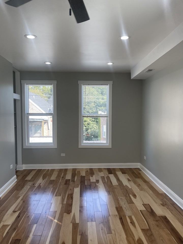 2339 South Sacramento Avenue #3R - Photo 4 of 8