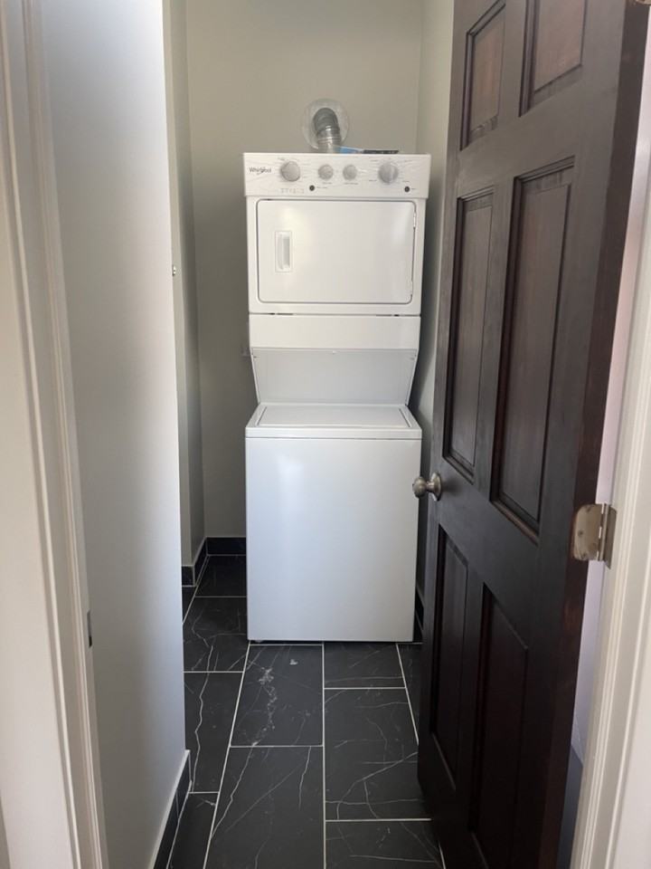 2339 South Sacramento Avenue #3R - Photo 7 of 8