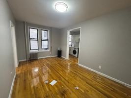 featured image of 1575 Lexington Ave #5