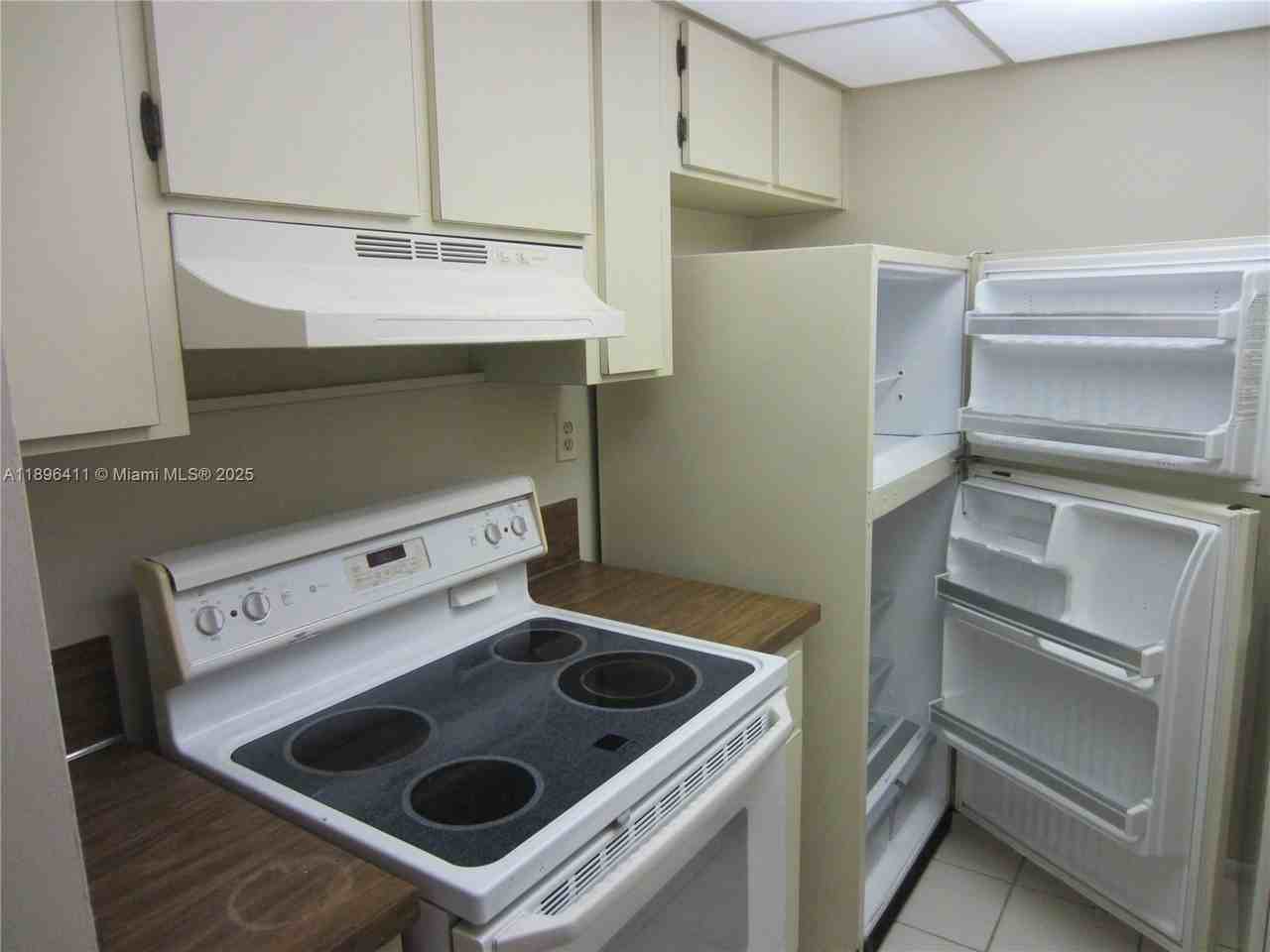 10812 Royal Palm Blvd #10812 - Photo 6 of 10