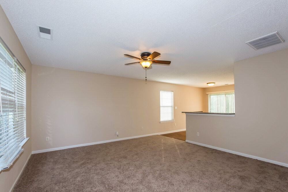 10626 Coulport Ln - Photo 4 of 15
