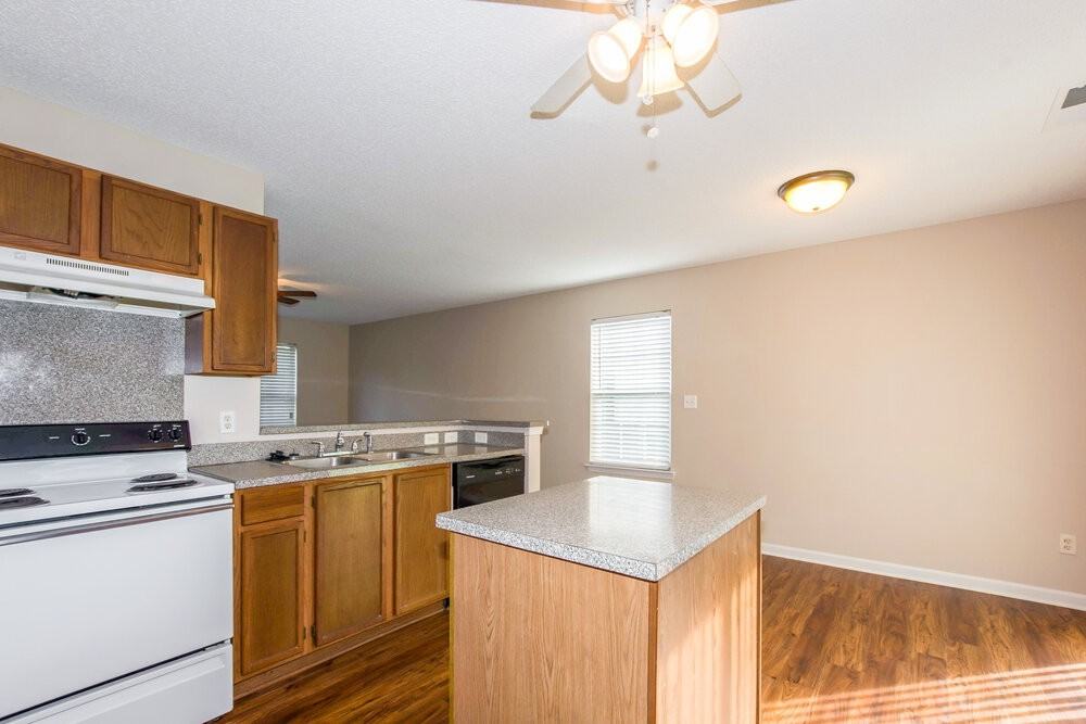 10626 Coulport Ln - Photo 7 of 15