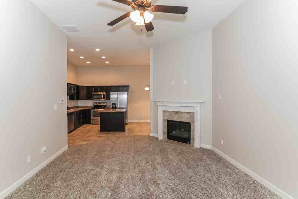 7911 Hemlock Dr - Photo 3 of 15