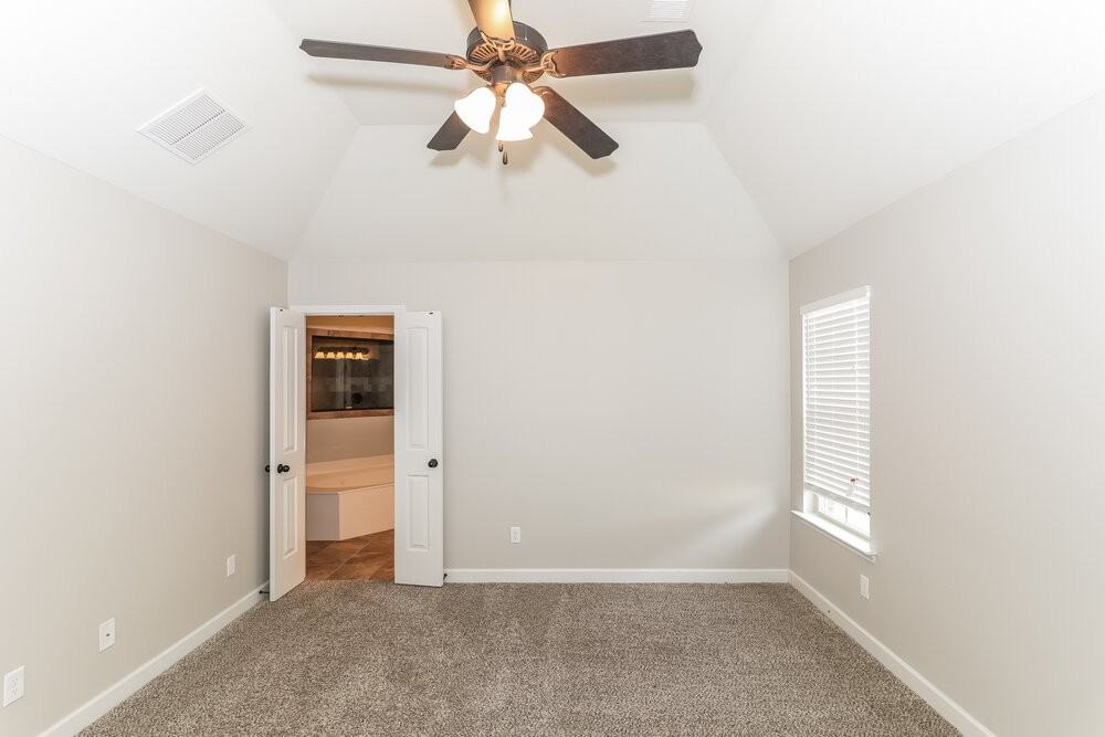 7911 Hemlock Dr - Photo 7 of 15