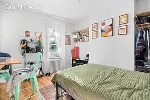 featured image of 216 7th St #5