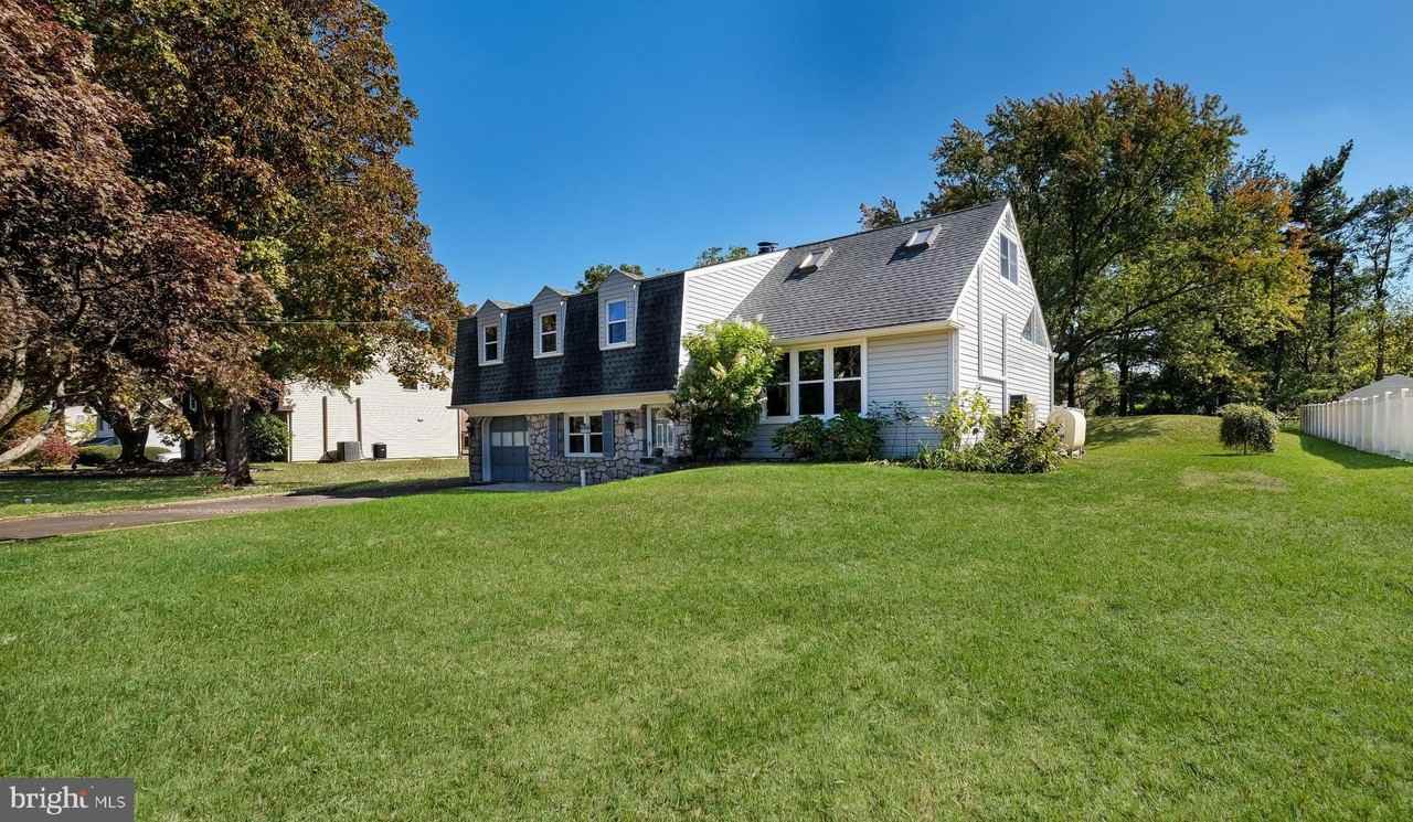 1233 Spencer Rd - Photo 4 of 45