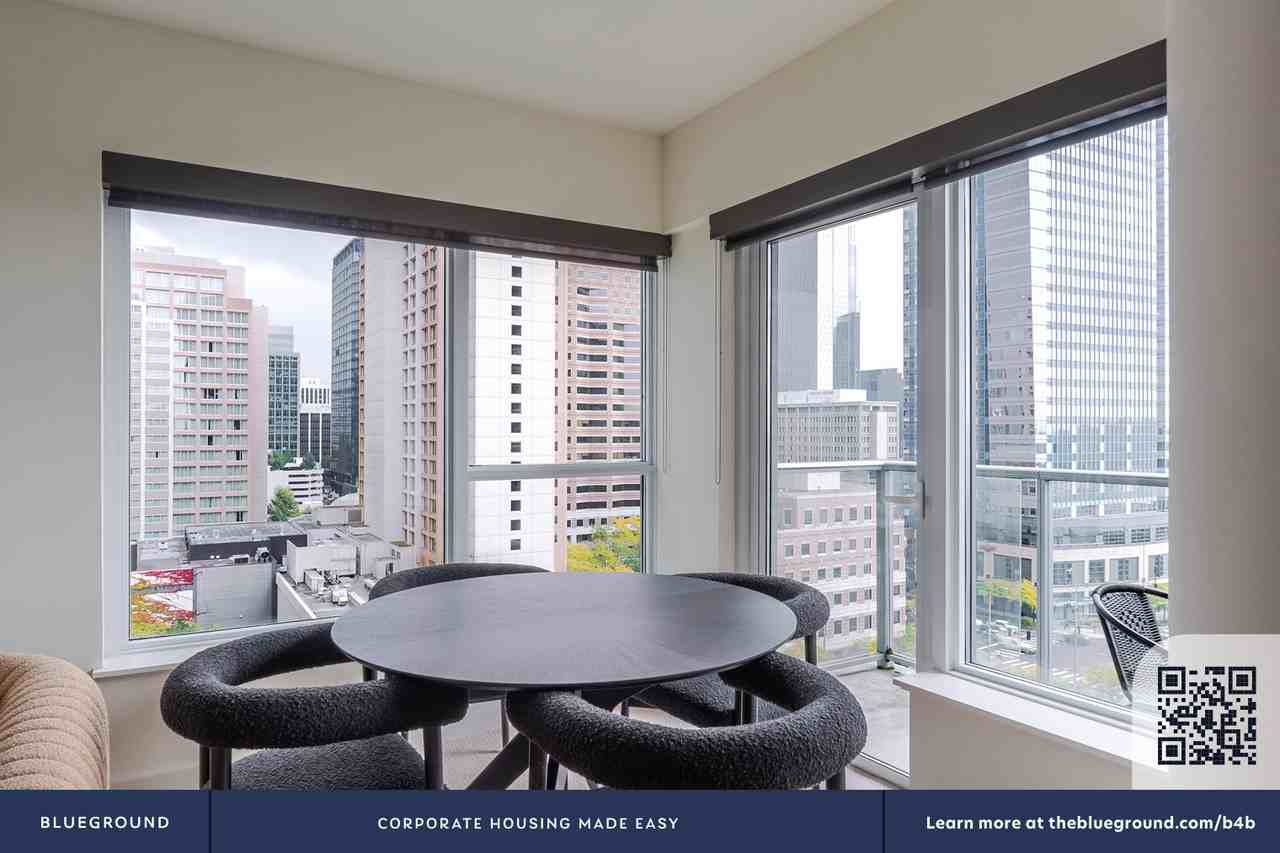 10301 Northeast 10th Street - Photo 6 of 54