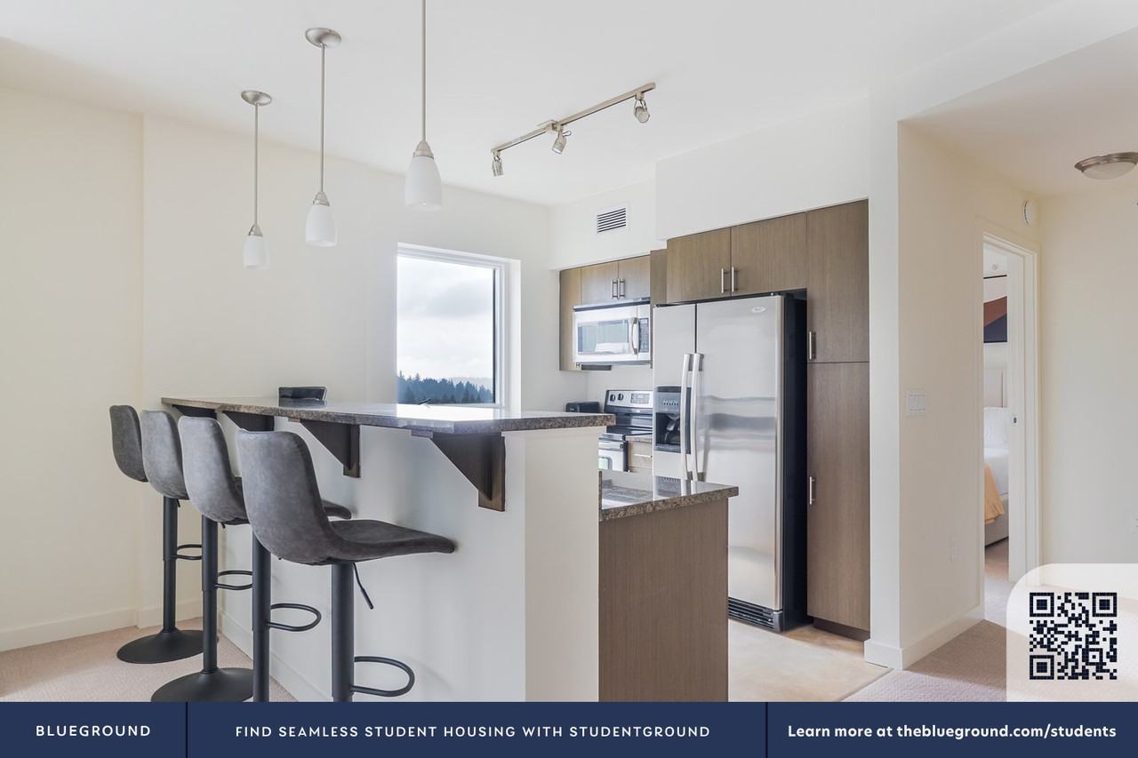 10301 Northeast 10th Street - Photo 7 of 54