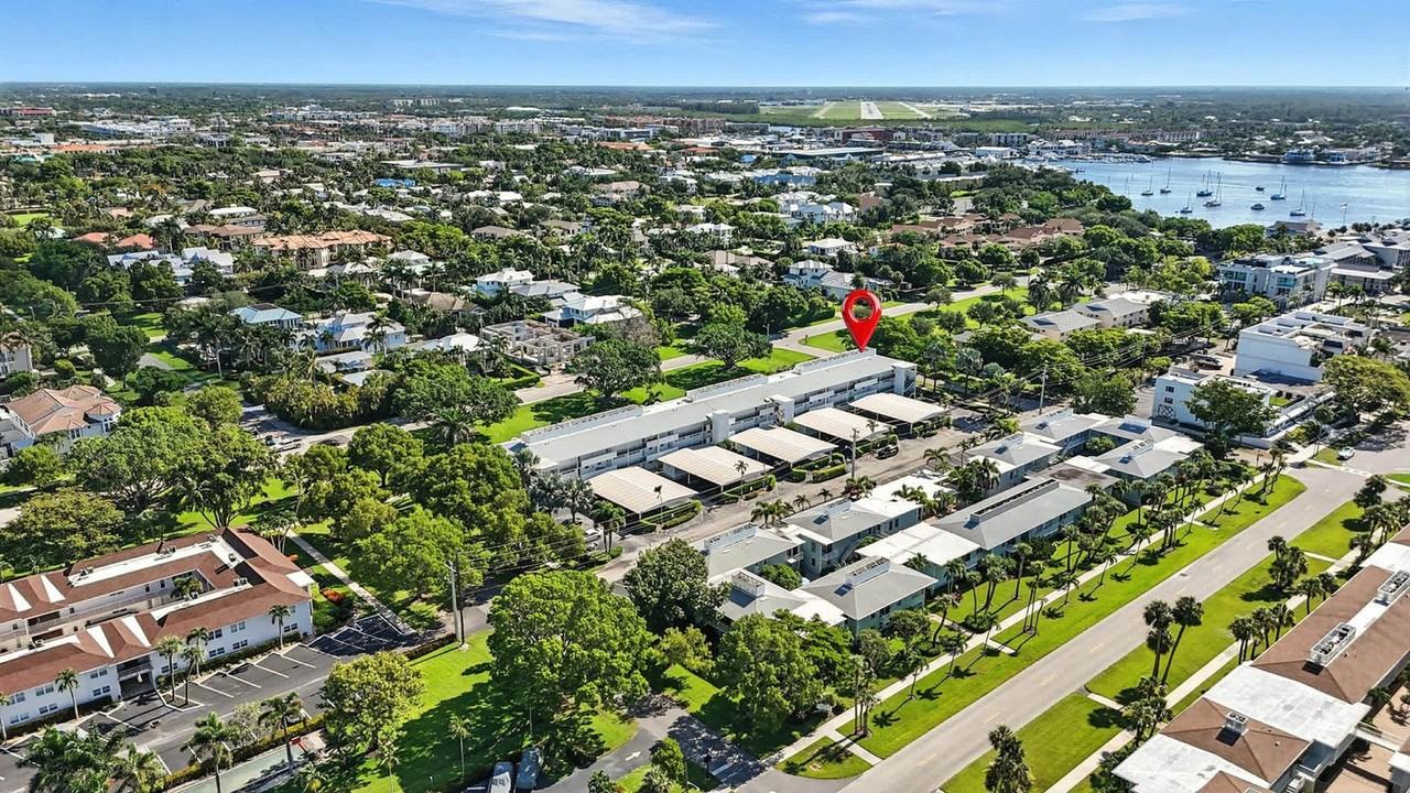 636 Broad Ave S #1259386P - Photo 4 of 30