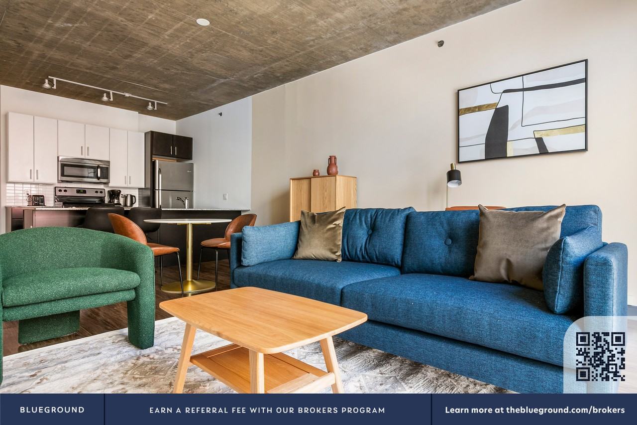 601 West Jackson Boulevard - Photo 5 of 31