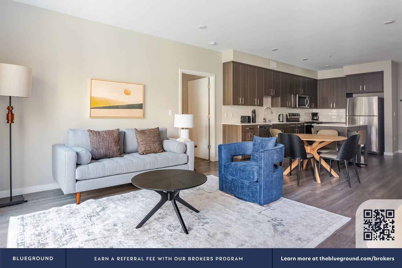 312 Gates Dr #2002 - Photo 4 of 35