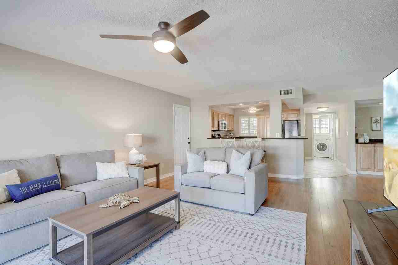 1501 Chesapeake Ave #1296209P - Photo 4 of 36