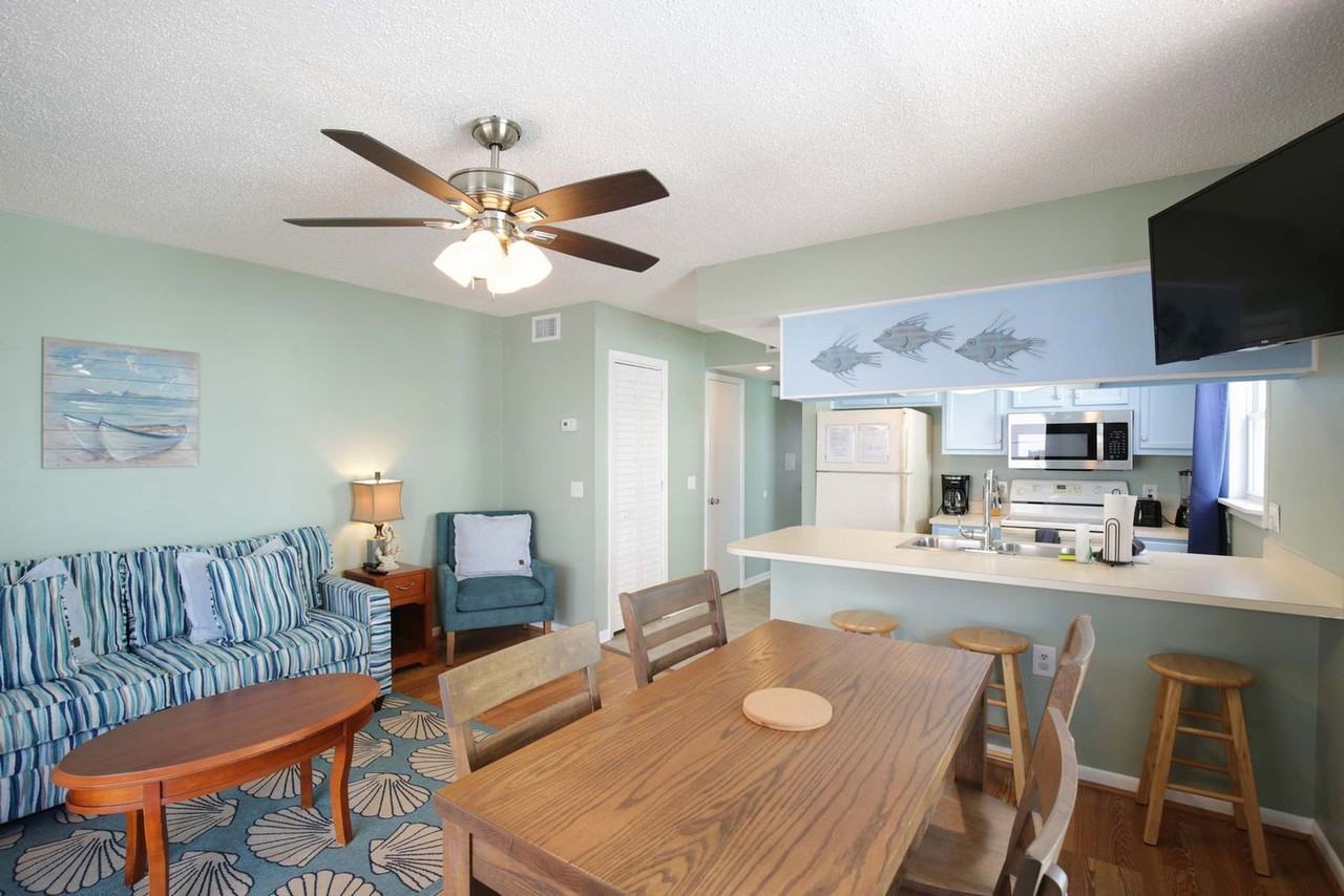 608 Carolina Beach Ave S #1302670P - Photo 4 of 32