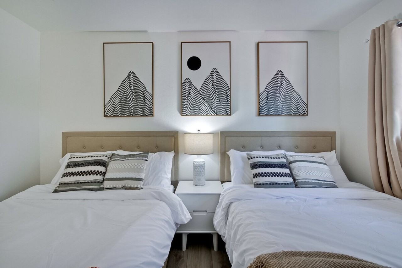 1281 Flora Ave #1313346P - Photo 5 of 50