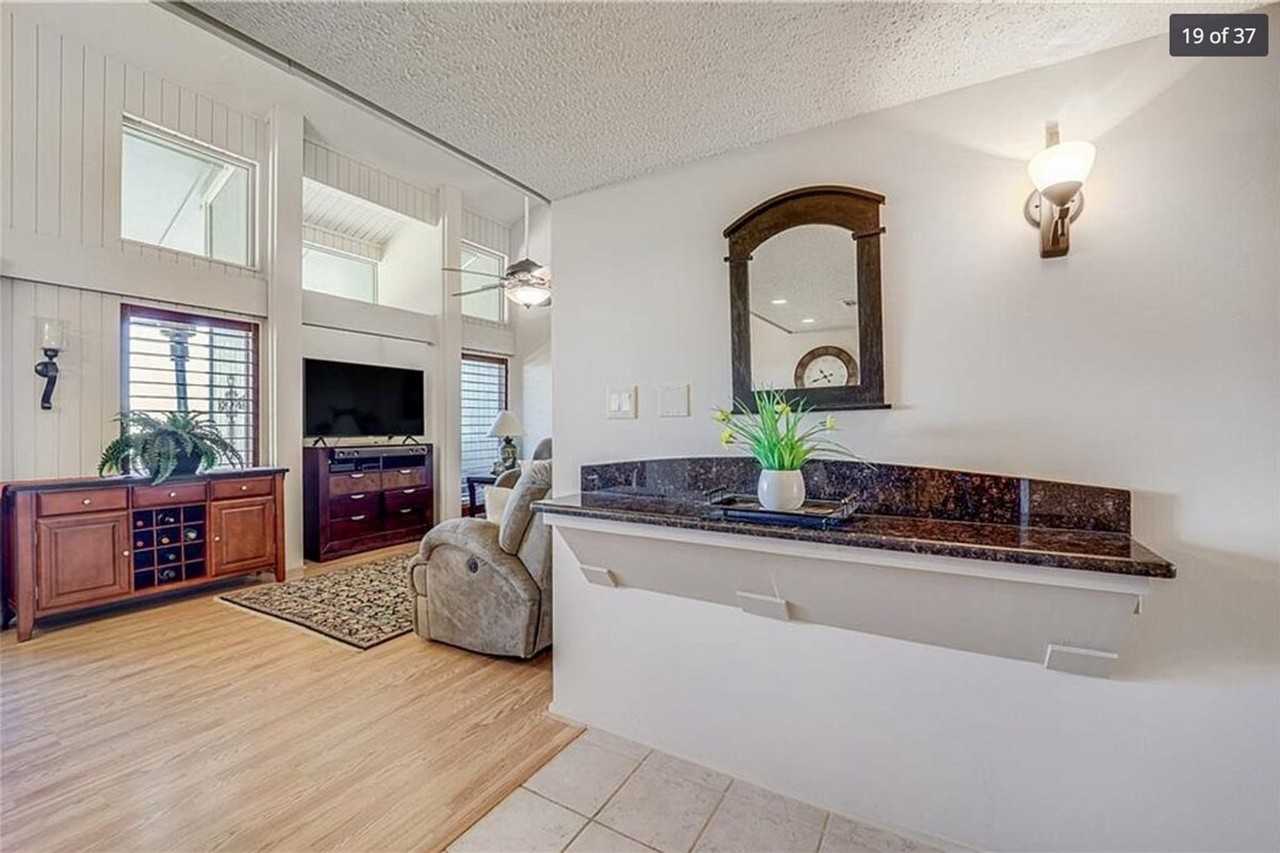 221 Venture Boulevard South #1314607P - Photo 3 of 42