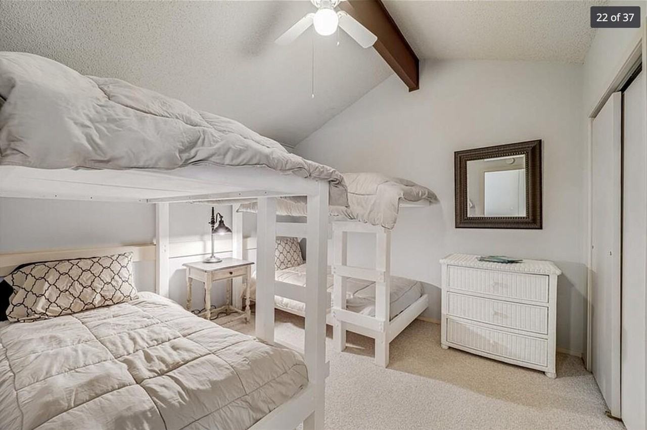 221 Venture Boulevard South #1314607P - Photo 6 of 42