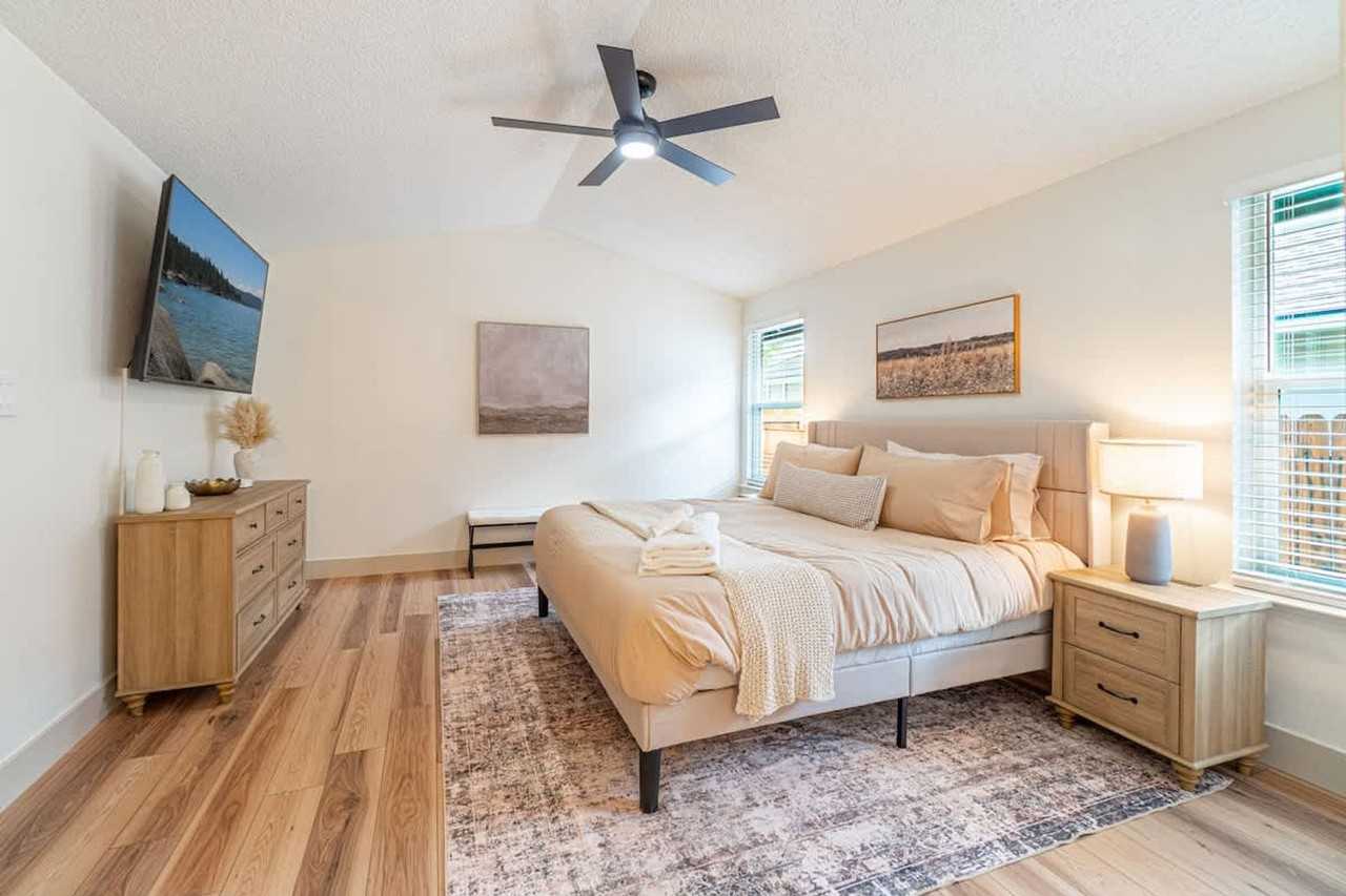 1059 Chesterfield Ct #1317432P - Photo 3 of 39