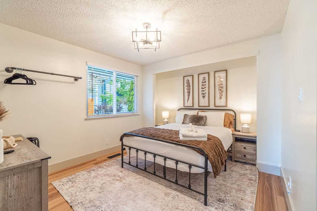 1059 Chesterfield Ct #1317432P - Photo 5 of 39