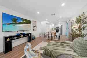 featured image of 1676 Raynell Way