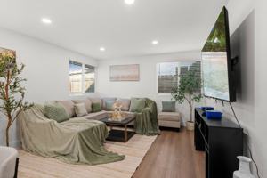 featured image of 1676 Raynell Way