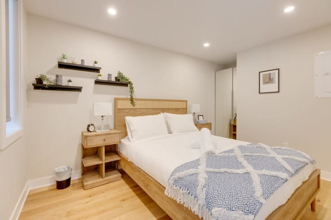 1520 Av Des Pins O #1319147P - Photo 6 of 23