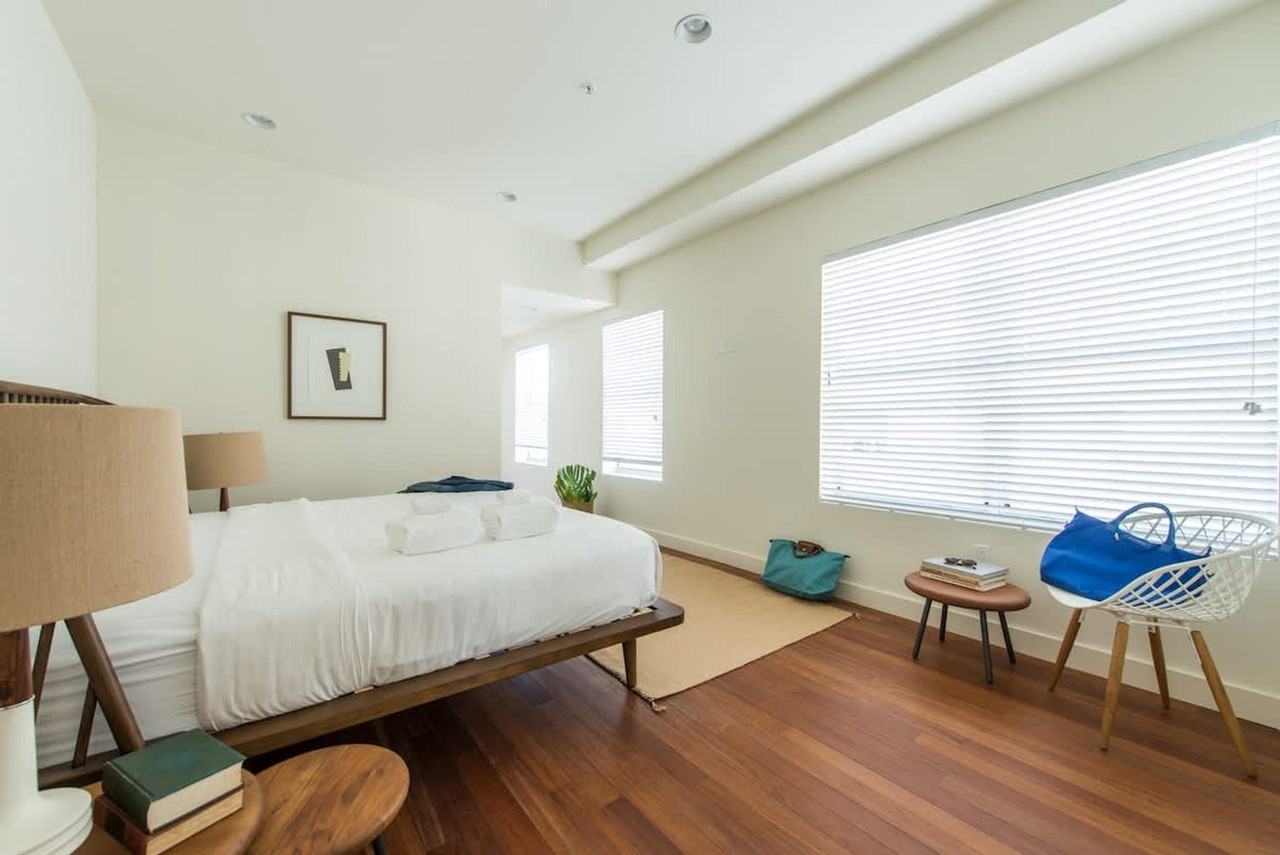 701 4th St #1320732P - Photo 4 of 44