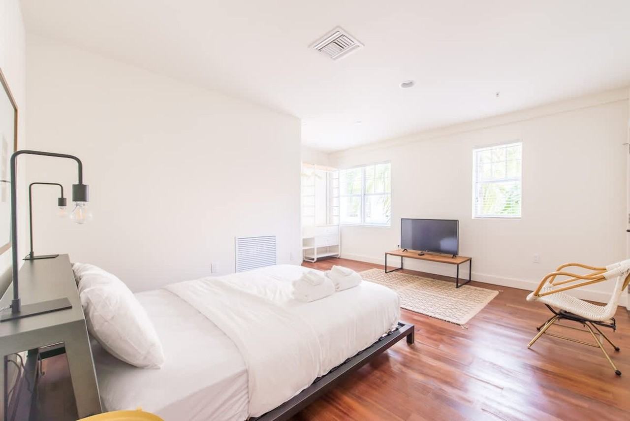747 4th Street - Photo 4 of 21