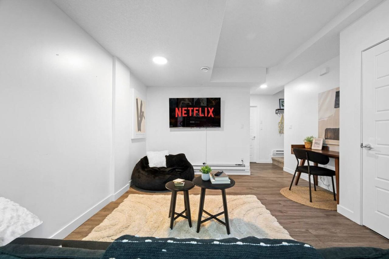 10751 92 St Nw #1308636P - Photo 2 of 29