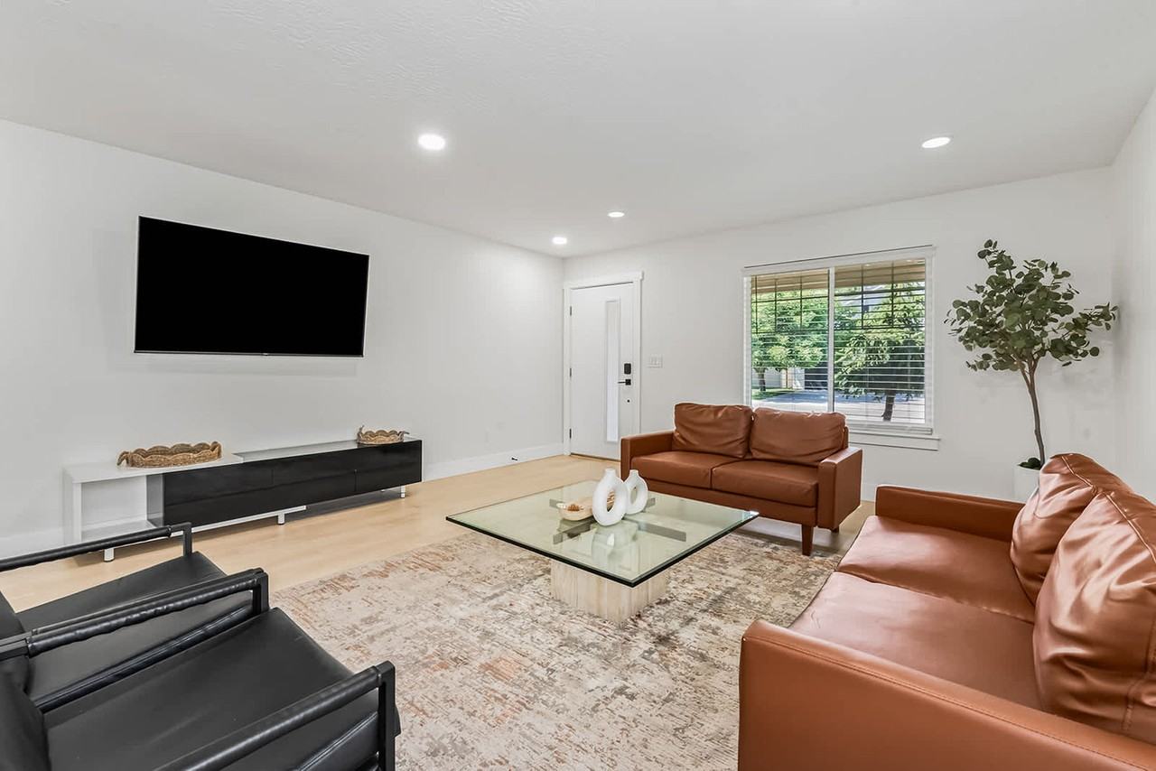 4061 E Arch Dr #1250680P - Photo 4 of 40