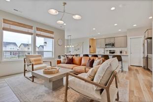 313 S Iceberg Lake Ave - Photo 1 of 1
