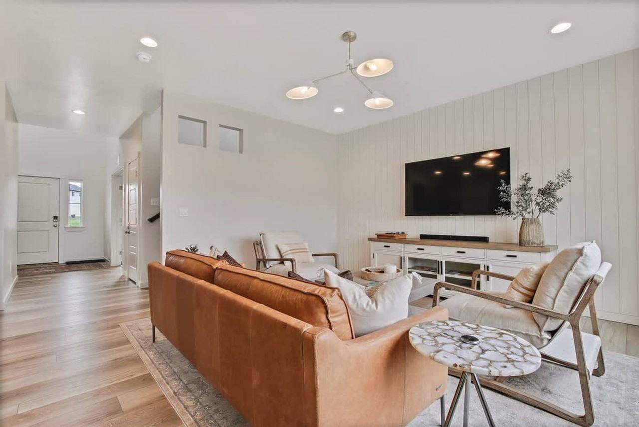 313 S Iceberg Lake Ave #1250647P - Photo 7 of 47
