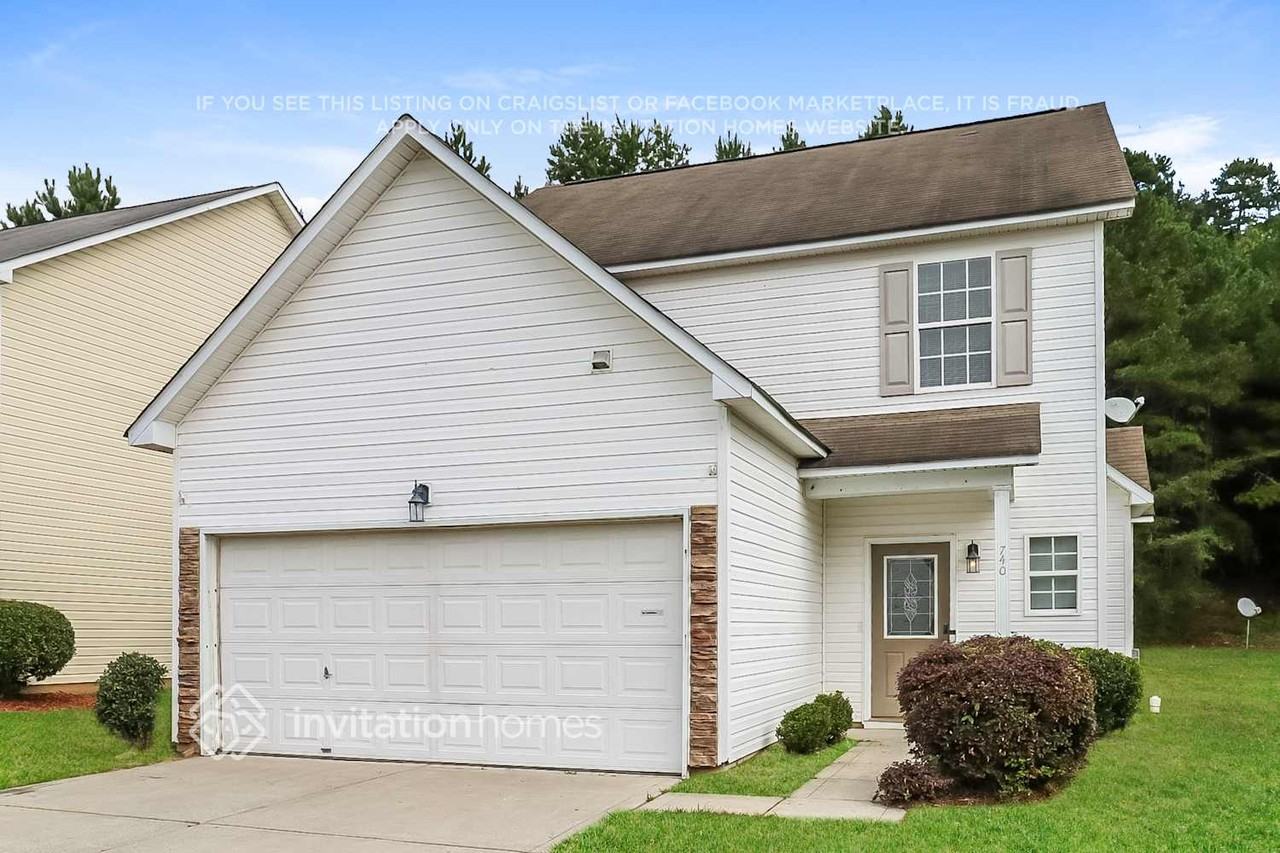 740 Raindrops Rd - Photo 2 of 18