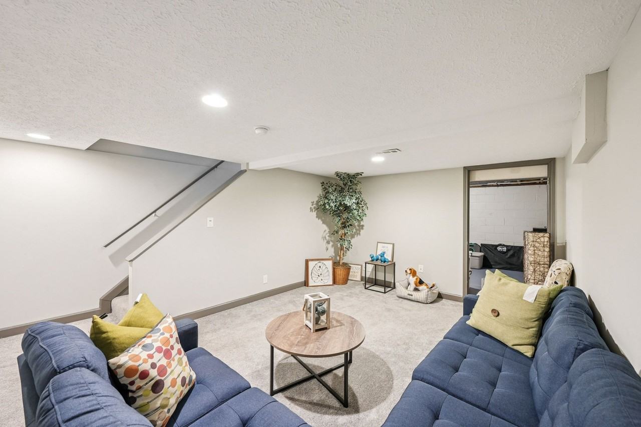 Worthington Meadows - Photo 6 of 47