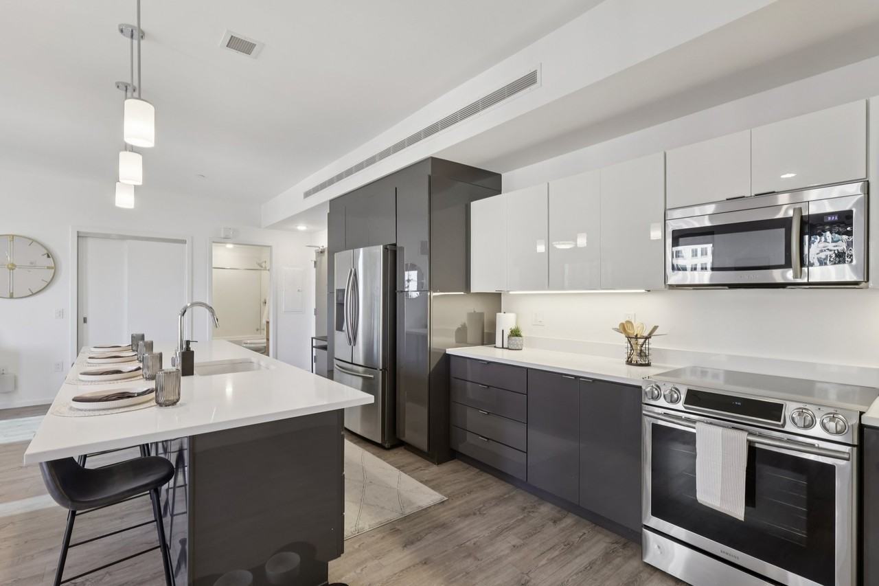 The Beacon Cleveland - Photo 5 of 39