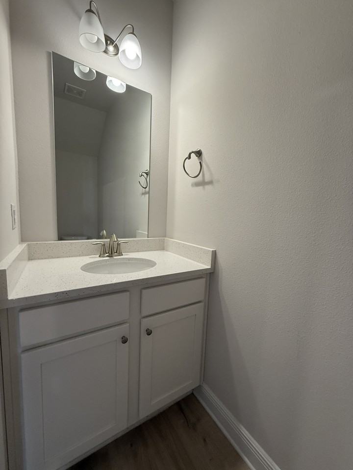 15 Redbird Loop - Photo 2 of 36