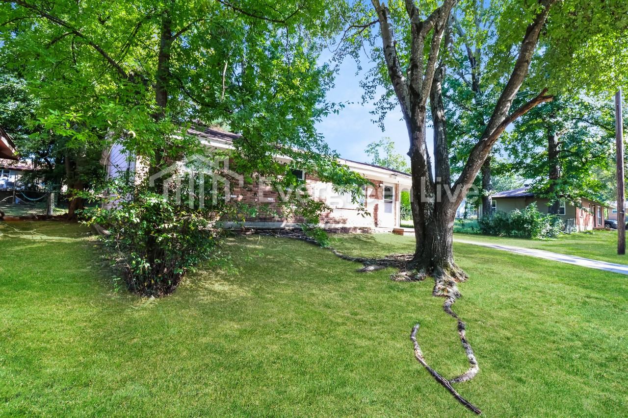4 Wellford Dr - Photo 2 of 15