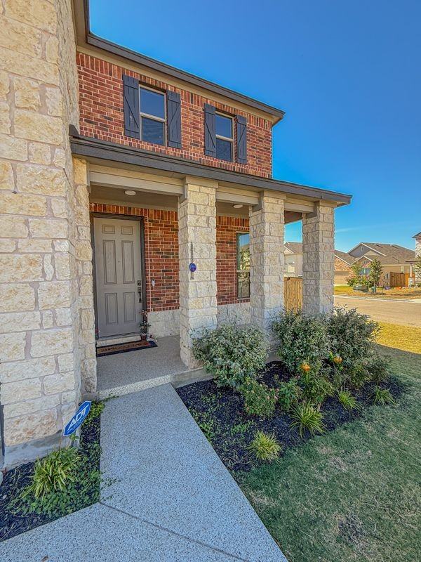 121 Outlaw Dr - Photo 3 of 38