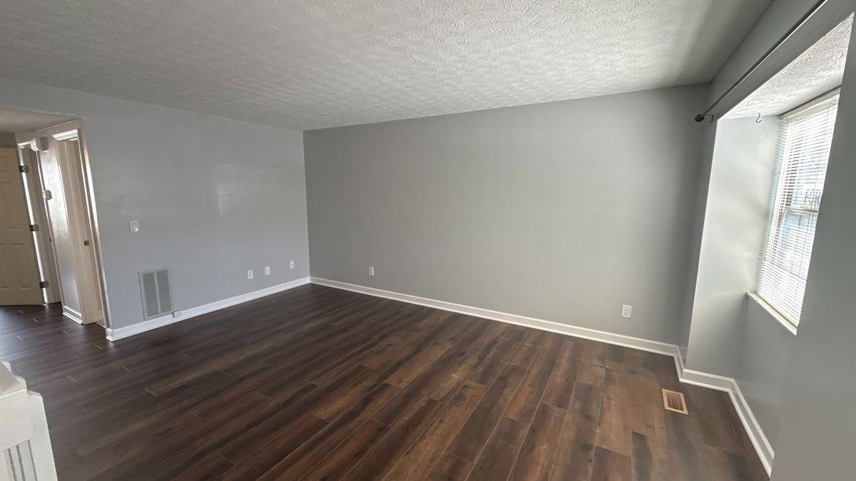 8189 Baltimore Ave - Photo 2 of 15