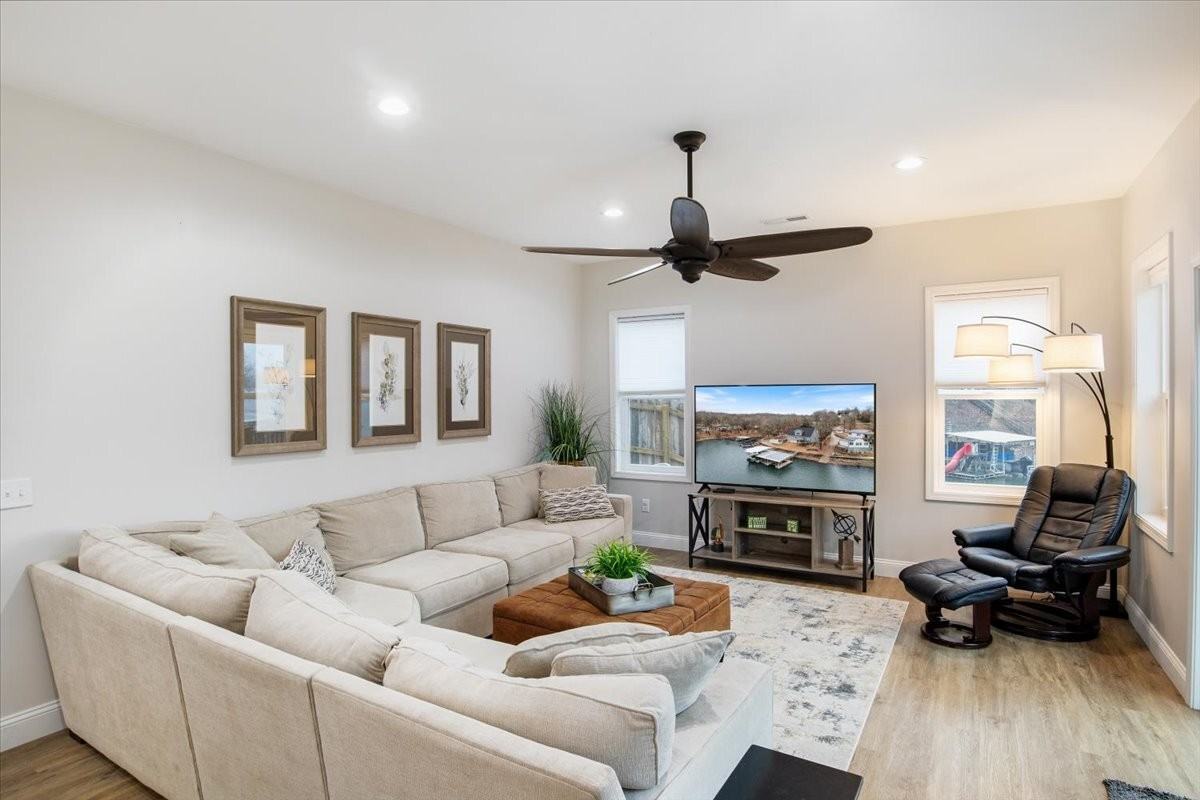 15 Duckling Ln - Photo 3 of 50