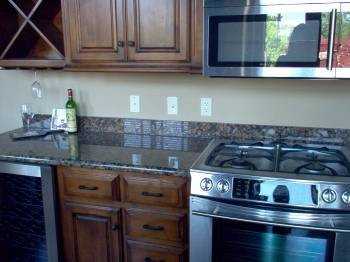 1715 Summit Street #203 - Photo 4 of 7