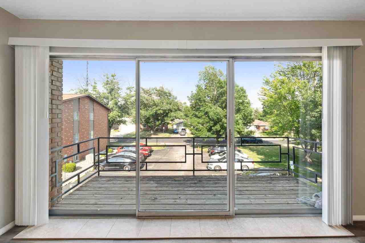 Peoria North - Photo 4 of 19