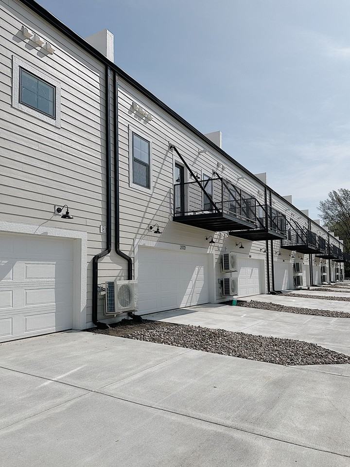 2719 Prosperity Way - Photo 3 of 50