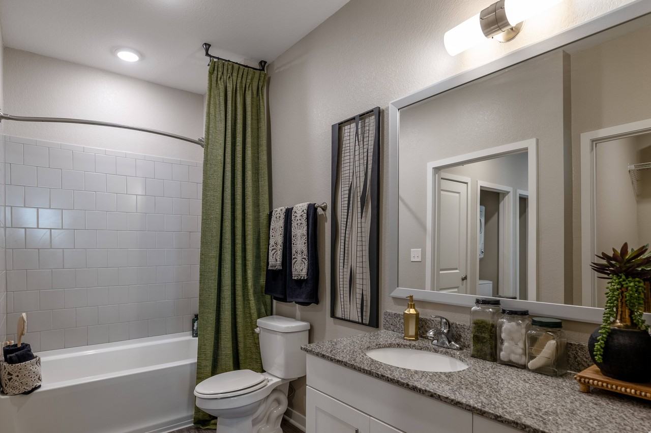 Walcott Jeffersonville - Photo 6 of 36