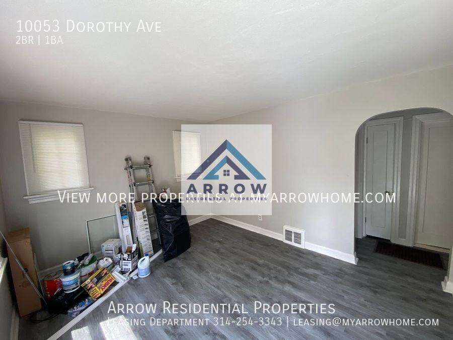 10053 Dorothy Ave - Photo 2 of 12