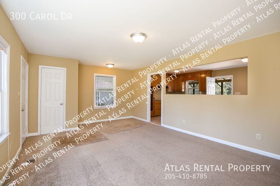 300 Carol Dr - Photo 6 of 16