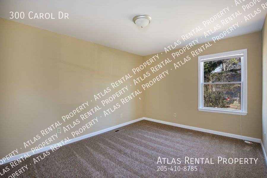 300 Carol Dr - Photo 7 of 16