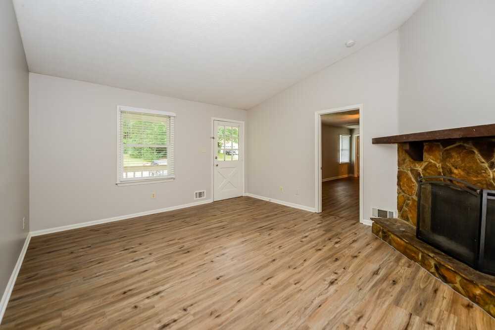 1847 Litchfield Rd - Photo 7 of 17