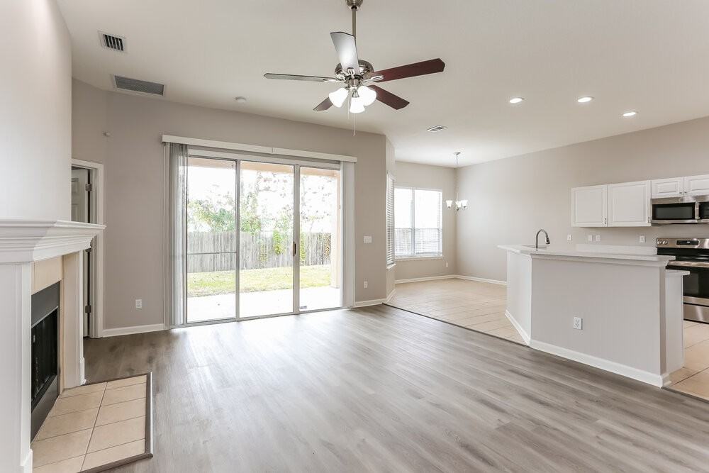 882 Lord Nelson Blvd - Photo 5 of 16