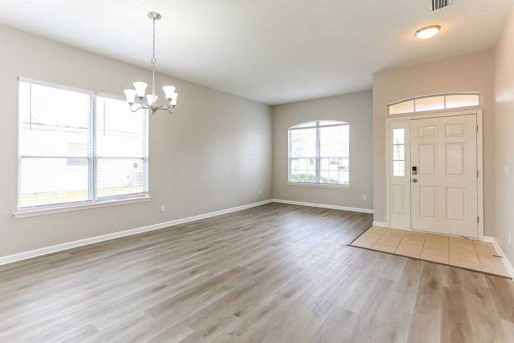882 Lord Nelson Blvd - Photo 6 of 16