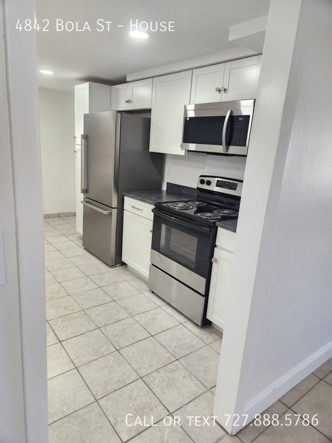 4842 Bola Street #MAIN - Photo 3 of 21